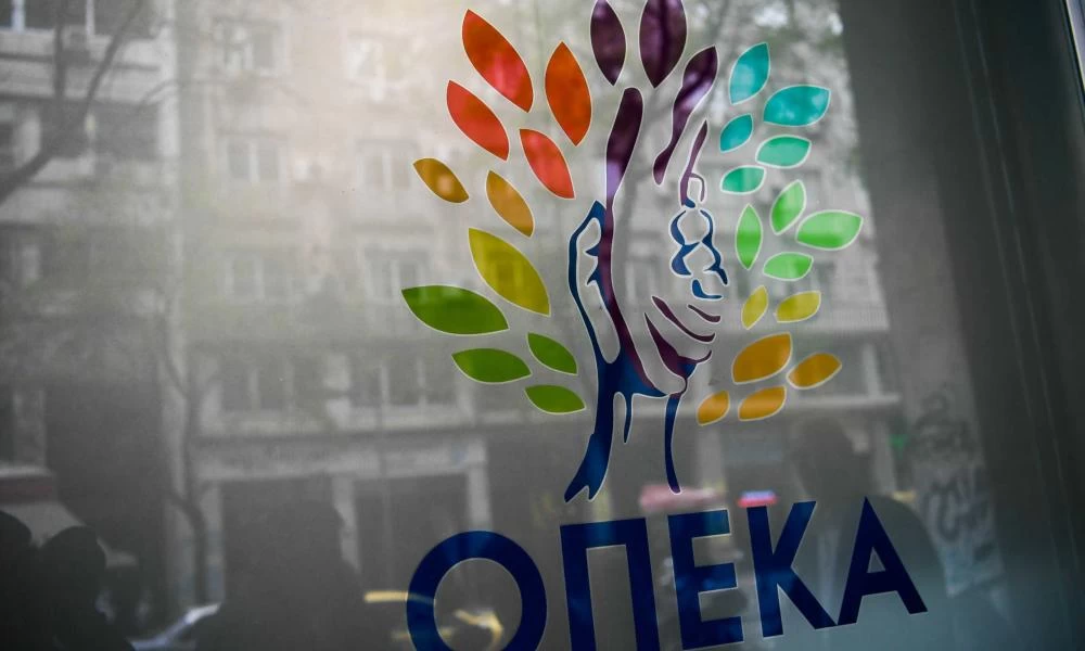 ΟΠΕΚΑ: Ποια επιδόματα θα καταβάλει στις 30 Ιουλίου - Πόσοι οι δικαιούχοι